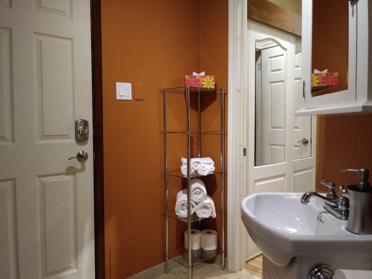 Vieux-Old Farnham Appart-Condotel Eksteriør billede
